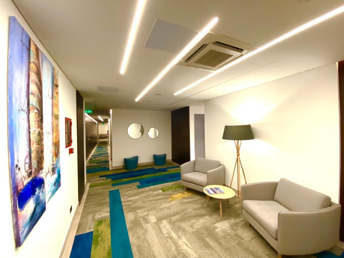 La Capilla - Punta Del 4*